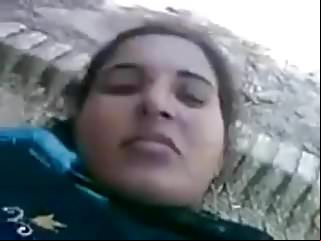 Indian Milf Alfresco Sex