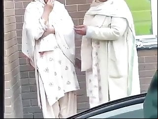 Old Main Smoking Paki